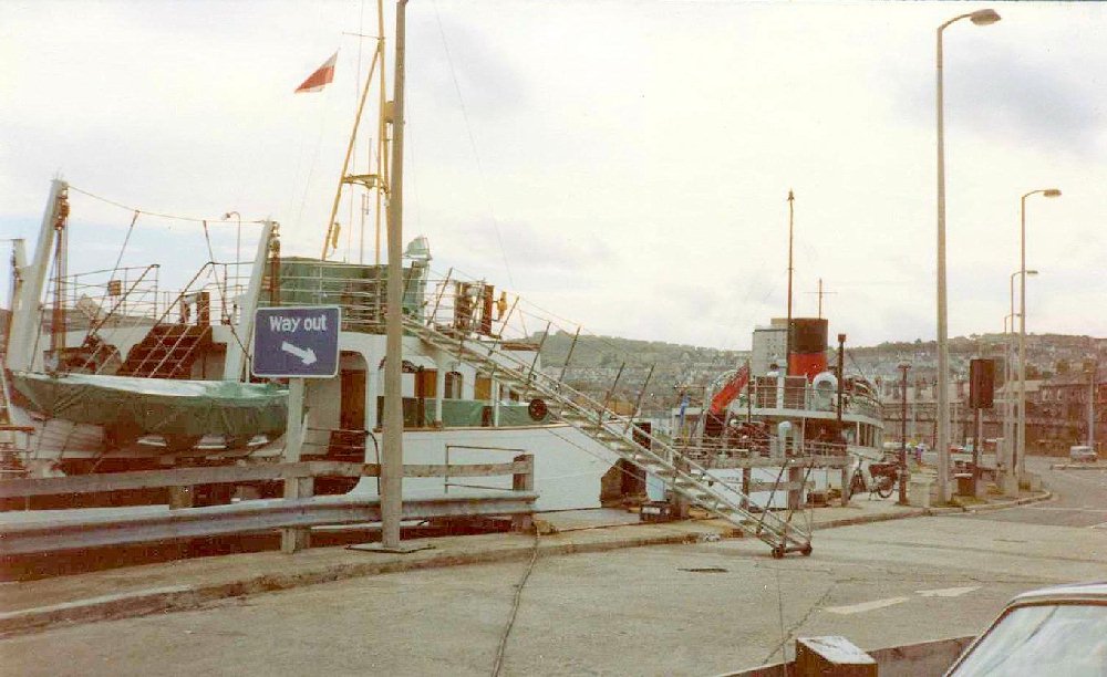 QM and MoC at Gourock.jpg